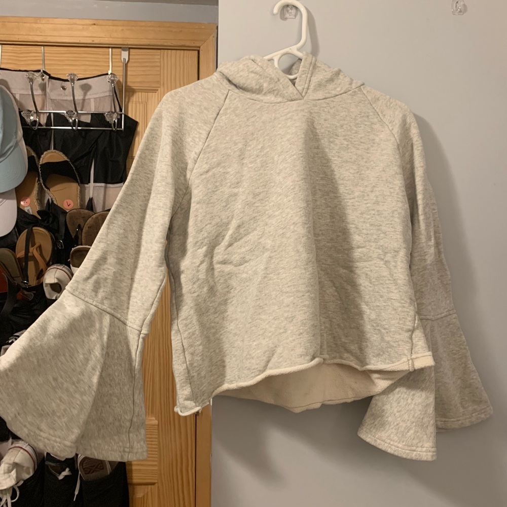 Light grey bell bottom sleeve cropped hoodie